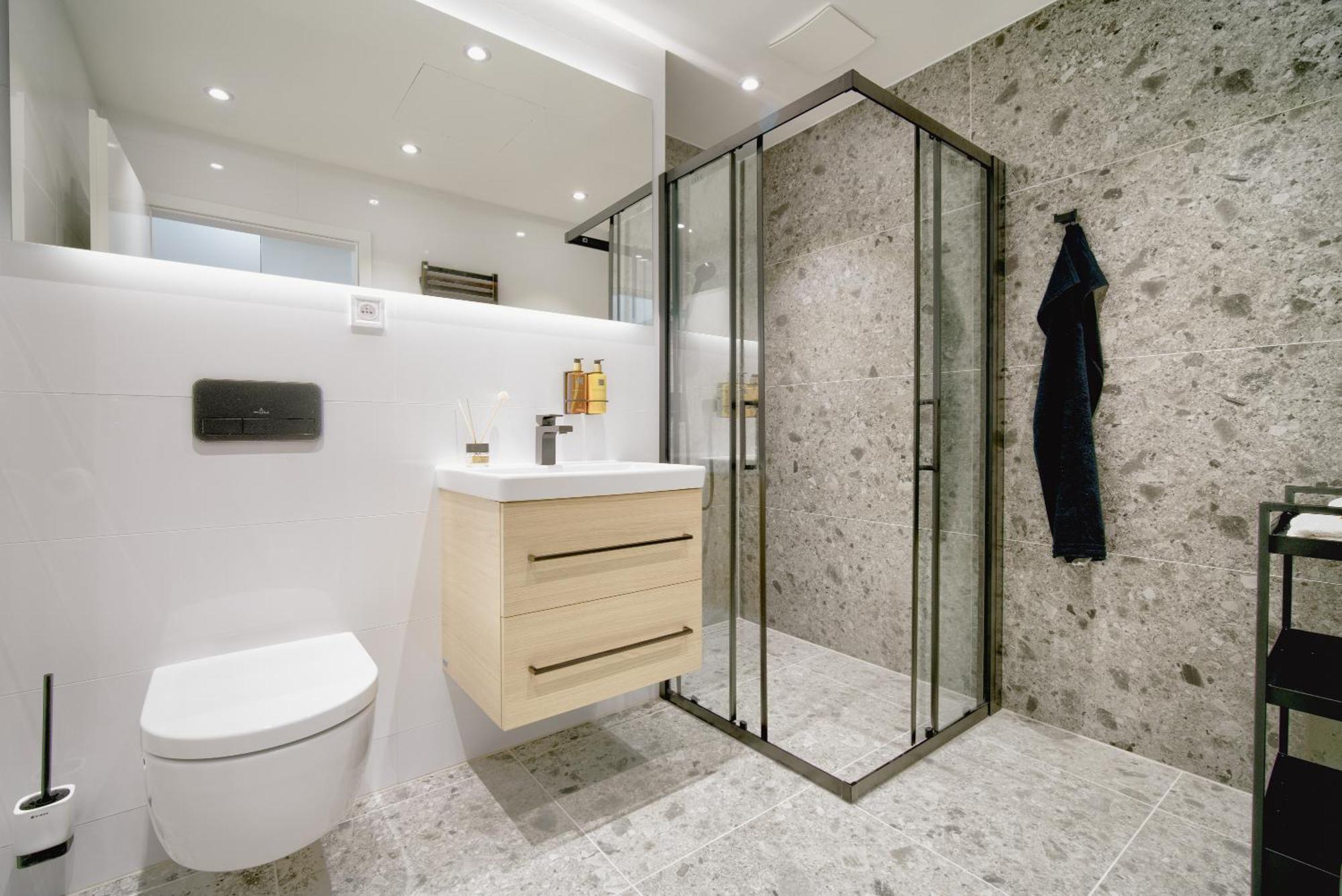 Апартаменти Relax With Free Parking, 10 Mins Walk To Centre Брно