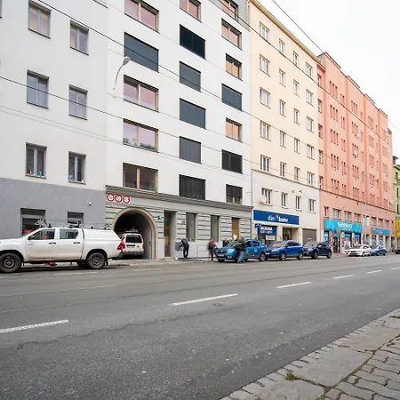 City Relax Apartments With Free Parking, 10 Mins Walk To City Centre Brno Exterior photo
