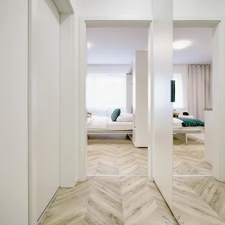 City Relax Apartments With Free Parking, 10 Mins Walk To City Centre Brno Exterior photo