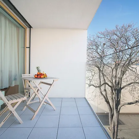 City Relax Apartments With Free Parking, 10 Mins Walk To City Centre Brno Exterior photo