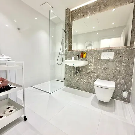 City Relax Apartments With Free Parking, 10 Mins Walk To City Centre Brno Exterior photo