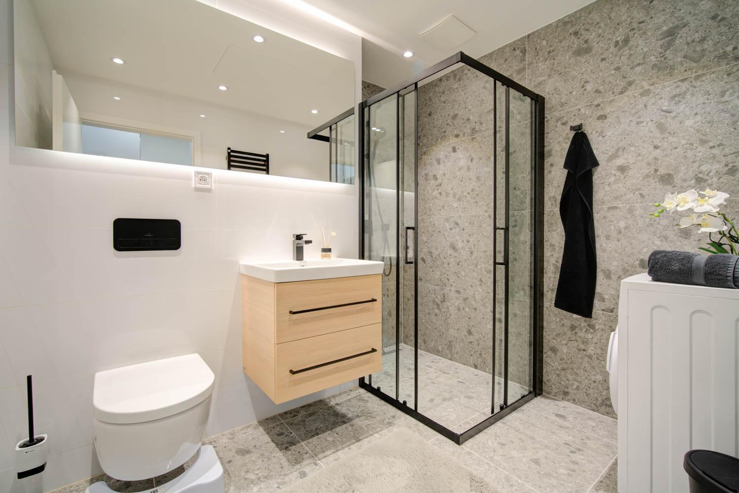 Relax With Free Parking, 10 Mins Walk To Centre Apartment *