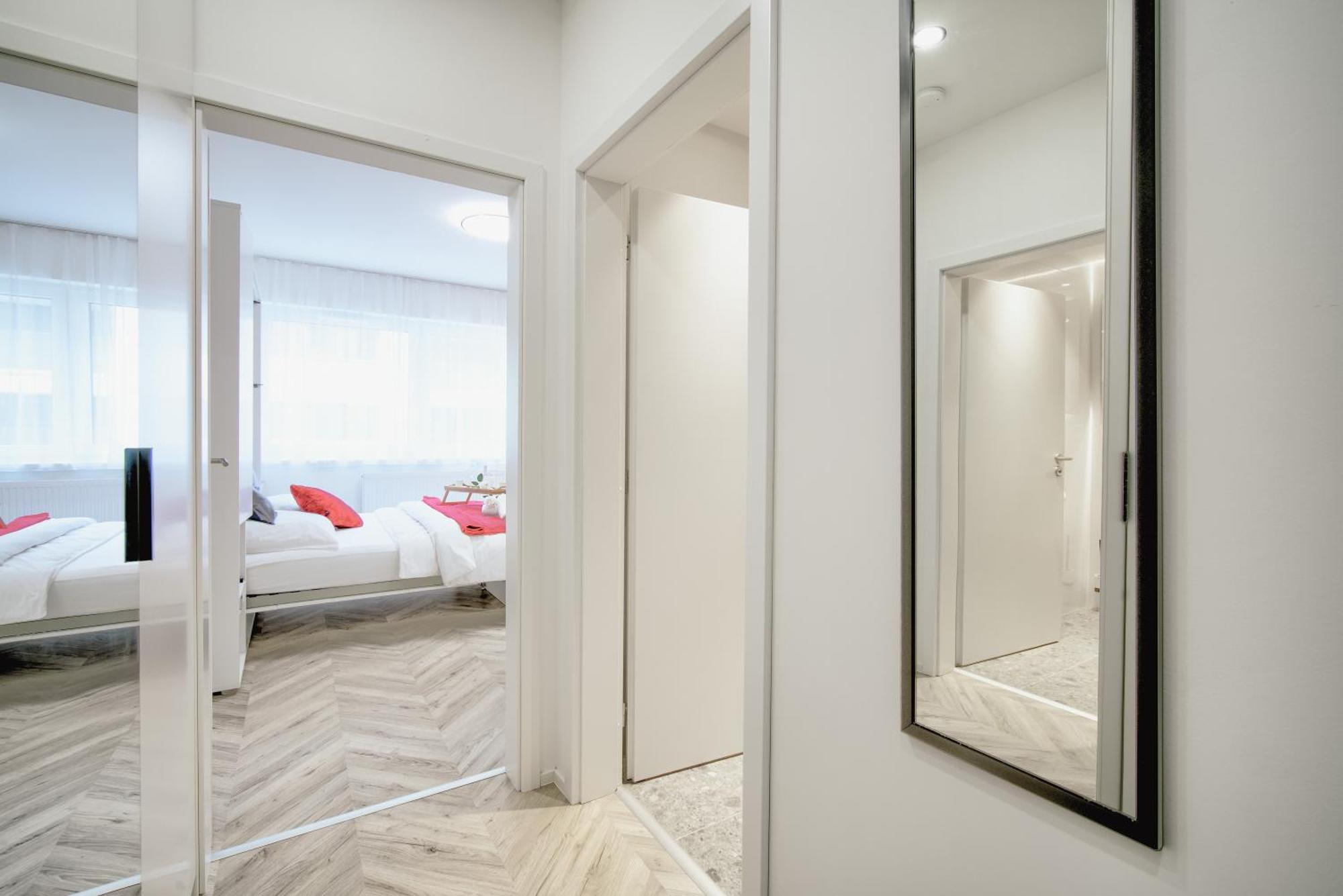 Relax With Free Parking, 10 Mins Walk To Centre Apartment Brno