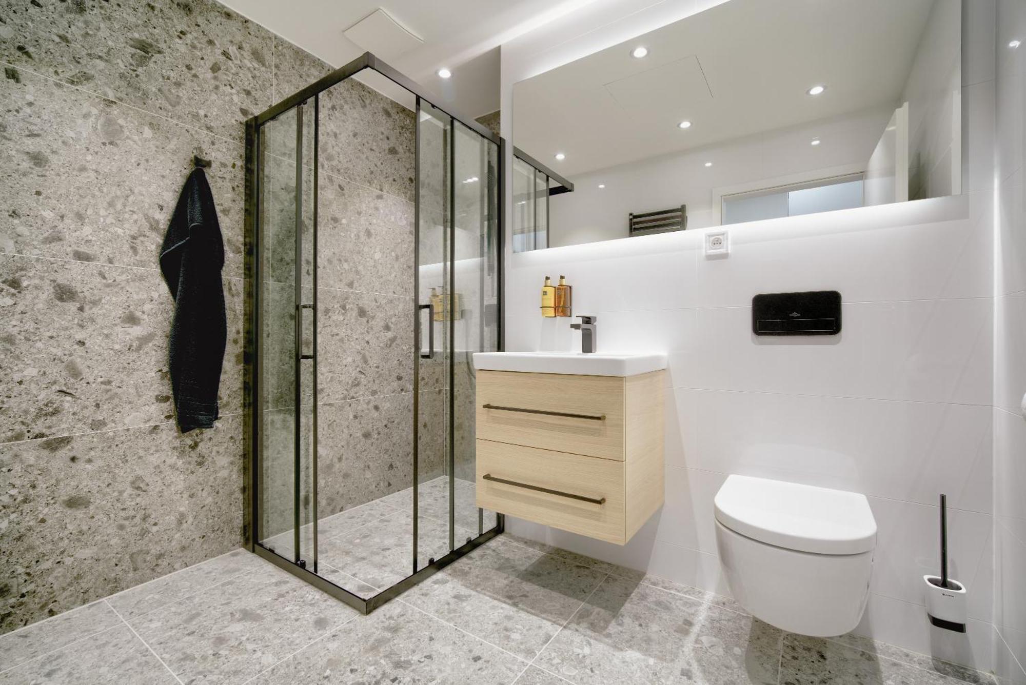 Relax With Free Parking, 10 Mins Walk To Centre Apartment *