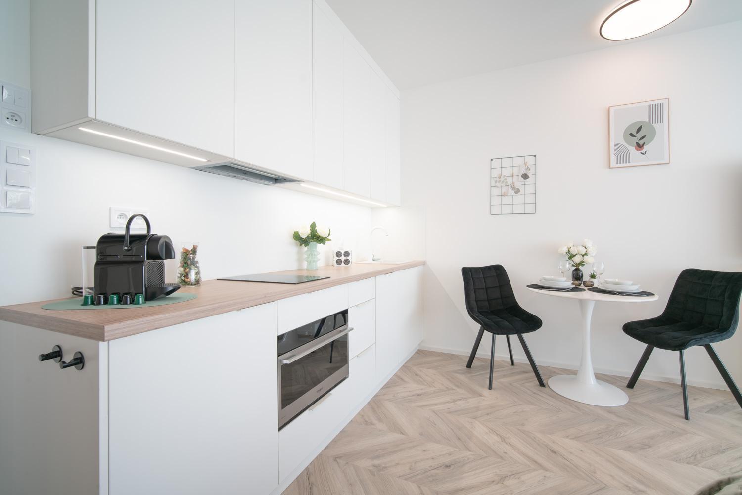 Apartment Relax With Free Parking, 10 Mins Walk To Centre