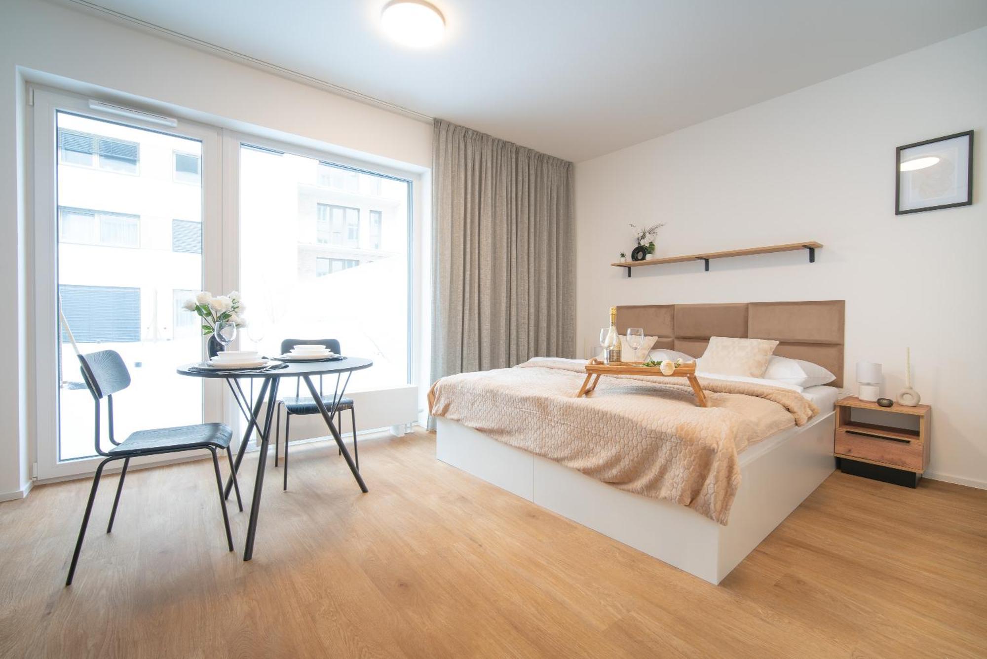 Apartment Relax With Free Parking, 10 Mins Walk To Centre