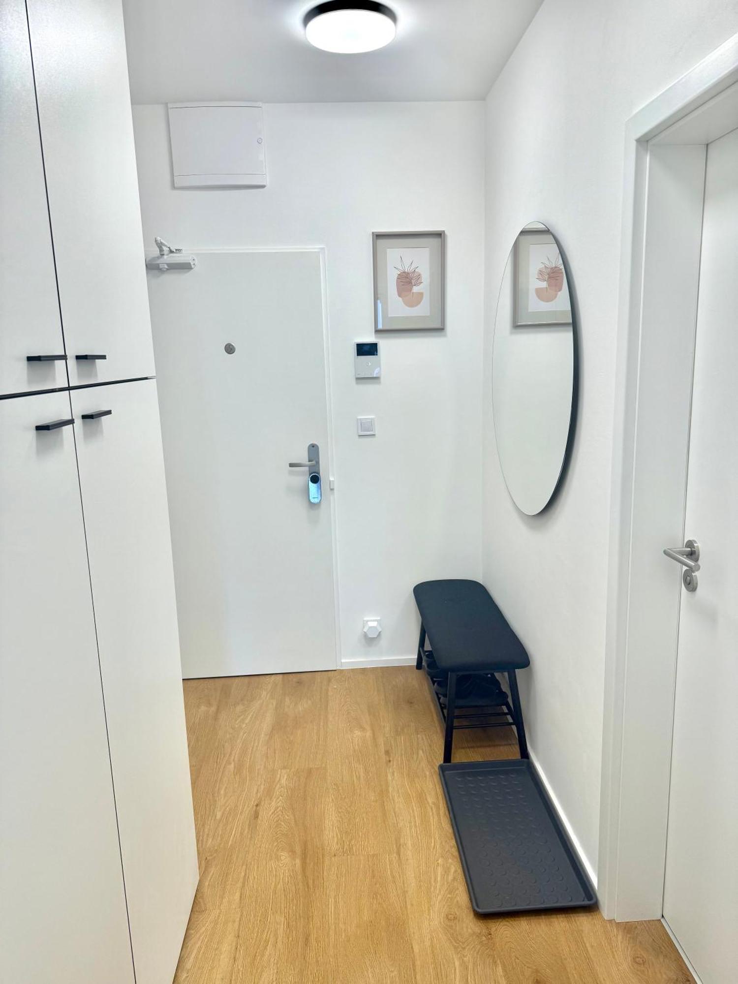 Relax With Free Parking, 10 Mins Walk To Centre Brno