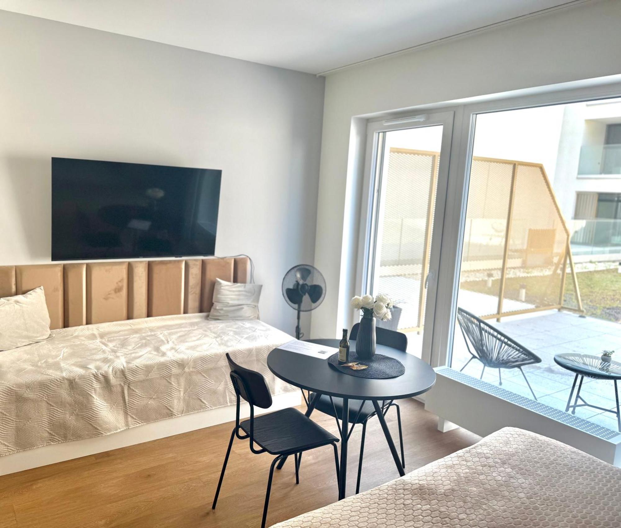 Relax With Free Parking, 10 Mins Walk To Centre Apartamento Brno